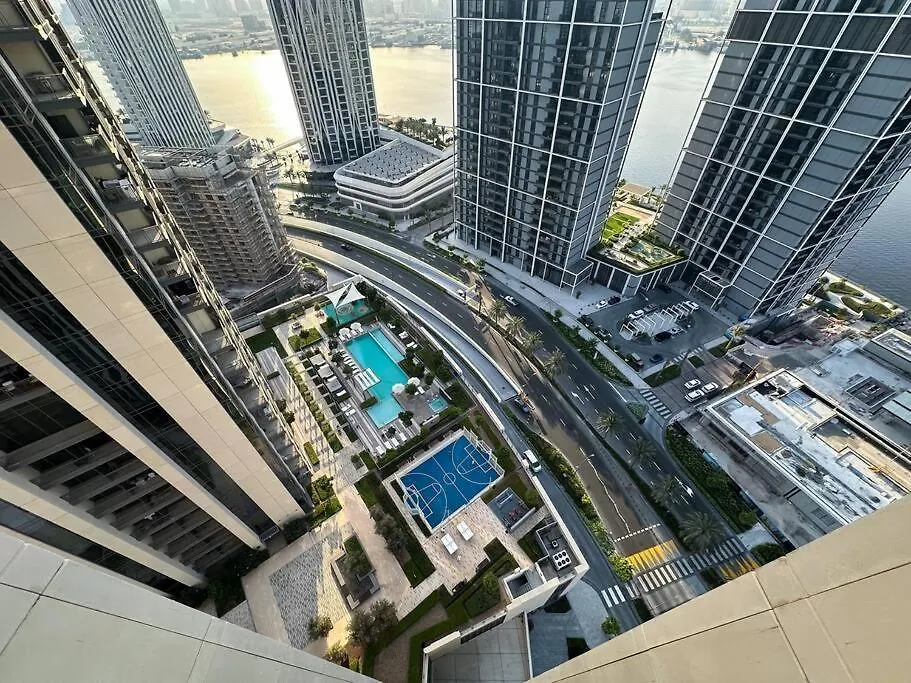 Beautiful 3Br With Canal View Dubai Apartment