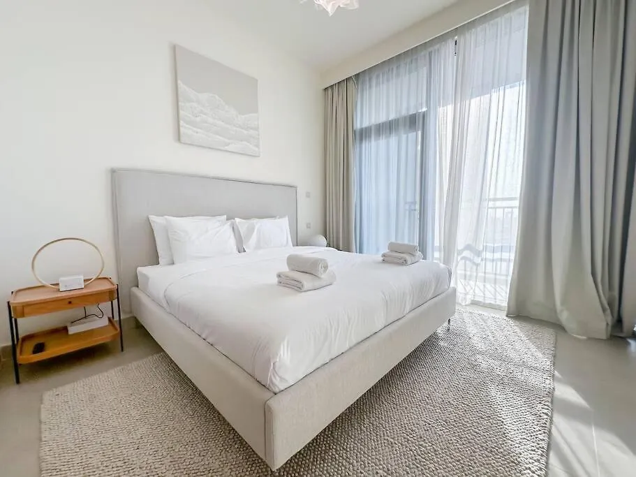 Beautiful 3Br With Canal View Dubai United Arab Emirates
