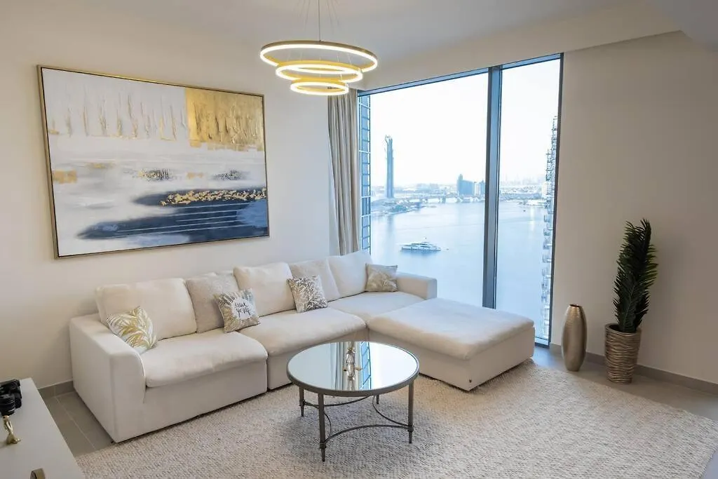 Beautiful 3Br With Canal View Dubai