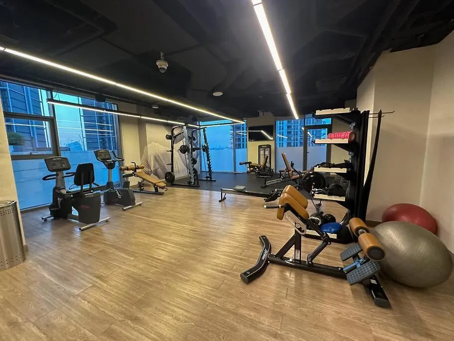 Beautiful 3Br With Canal View Dubai