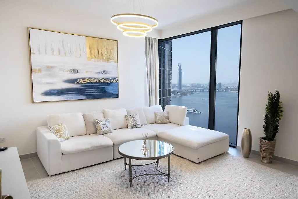 Beautiful 3Br With Canal View Dubai